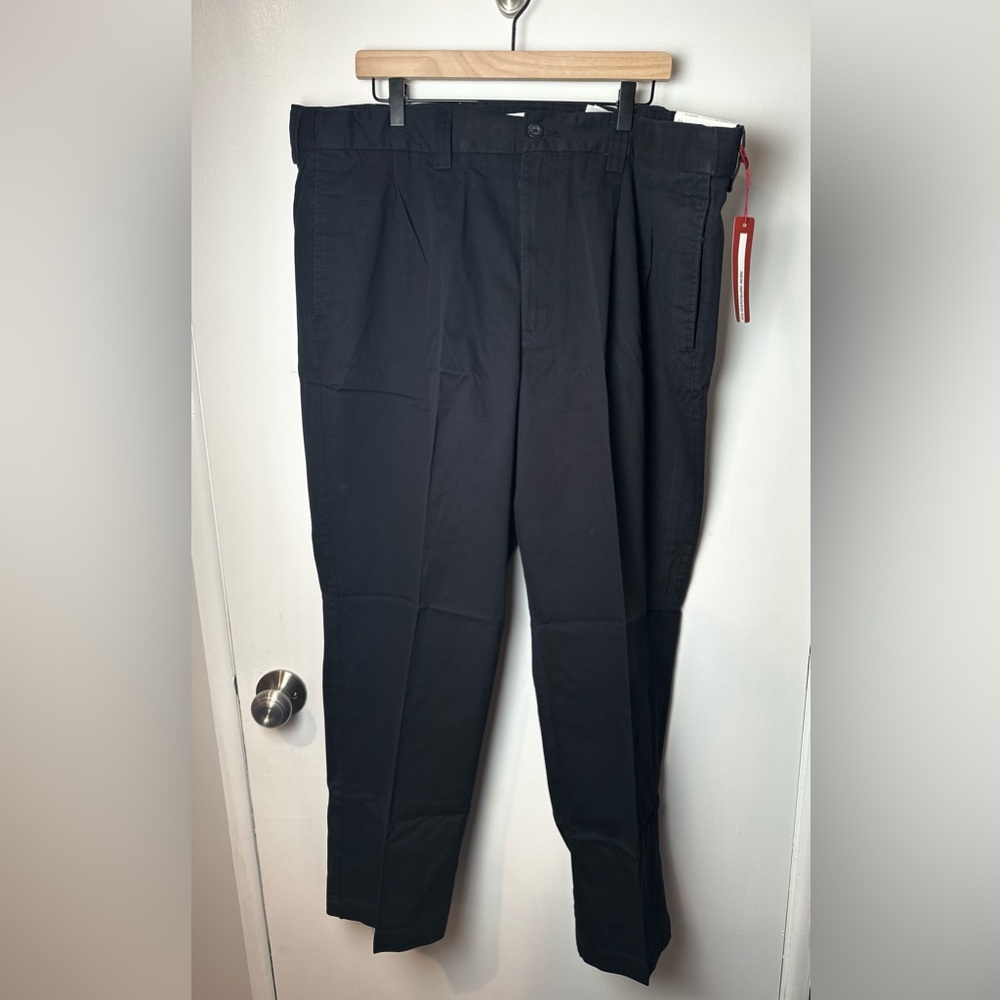 Harbor Bay Men's Pleated Waist-Relaxer Business Casual Pants